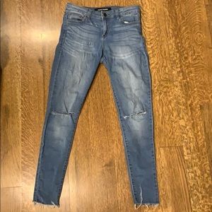 jeans with hole in the knee